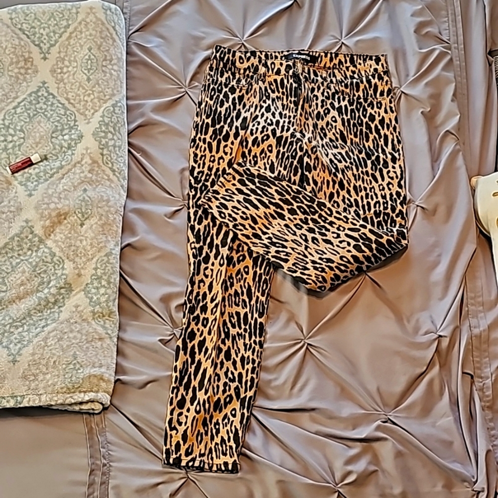 Express leopard legging